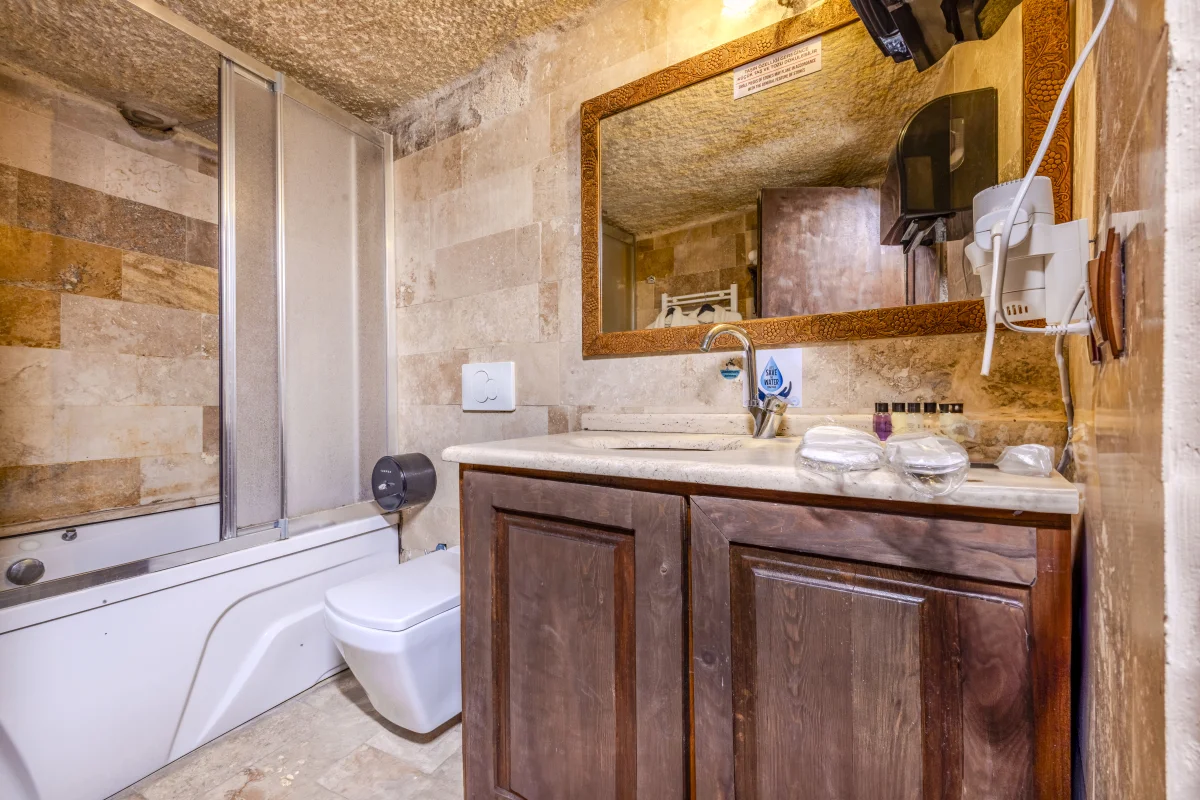 119 Junior Mağara Odası