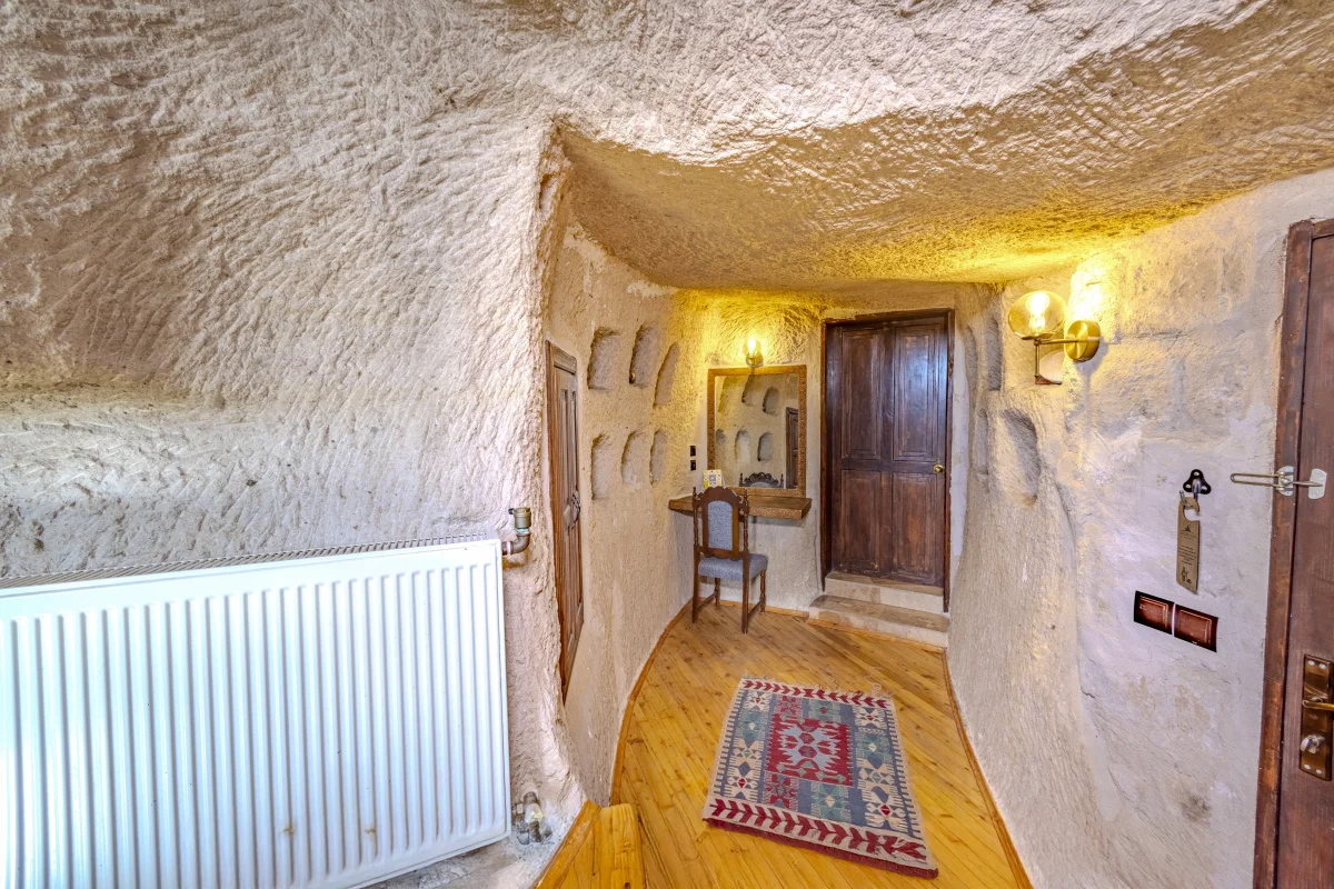 121 Junior Mağara Odası